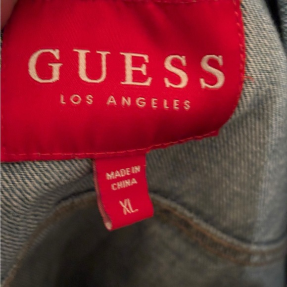 Guess Jean jacket Xl red white& blue stripe down sleeves - Picture 5 of 5